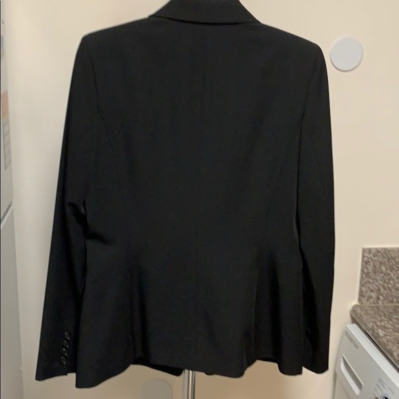 NEW Tahari jacket size 8,running smaller - Picture 2 of 6
